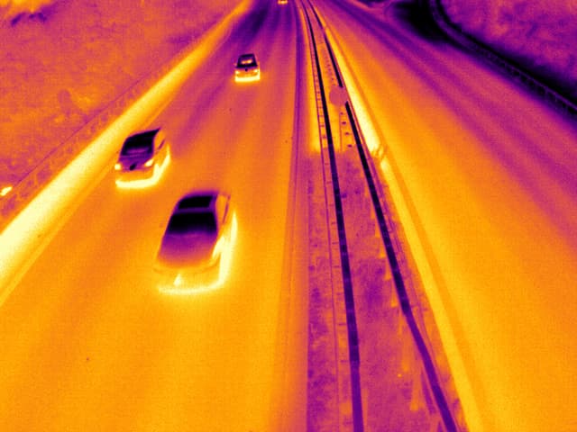 IRonEye GigE thermal image, ironbow palette